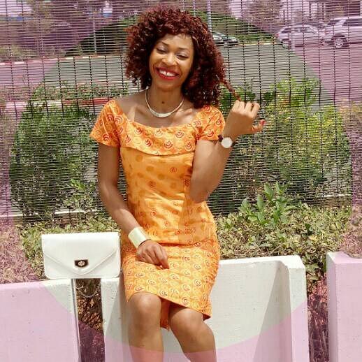 Madame faut juste smile😊 mais moi je smile smile 😅😅😅😂 Alors votre journée, elle est Cool ? 😍 ❤
.
.
.
.
.
.
#smile #fashion #fashionblogger #fitnessgear #fitnessguru #fashiondesigner #designer #fitnessblogger #Dj #Djlife #musician #singersongwriter #singer #marketing#entrepreneur #entrepreneurlife #entrepreneurlifestyle #business #luxury #luxurulifestyle #fitnesslifestyle #travelblogger #lifestyleblogger - Noticias CTM (@emmanuella_land)