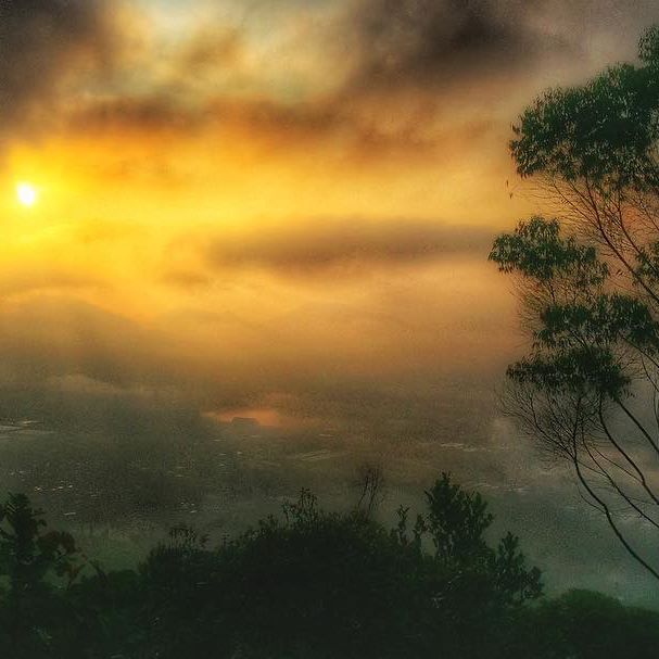 Post number 601... and a very #goodmorning to all...
It rained this morning and all the #mountains at #bandung #java #island #indonesia were covered with #fog ...
I was thinking "there goes my #sunrise #日出 in the #fogginess ..." when I was going up the #gunungputri of #lembang ...
And yup... it was so foggy and #cloudy that almost half of Bandung had disappeared... but as the #wind and the #sun rises... the #clouds and fog disappeared little by little... and here you are... a fresh #daybreak #dawn #landscape ... 😊 fresh from two hours ago...
#haveaniceday ahead...
-Bandung 2017 June- - brooklyn1319 (@axltay)