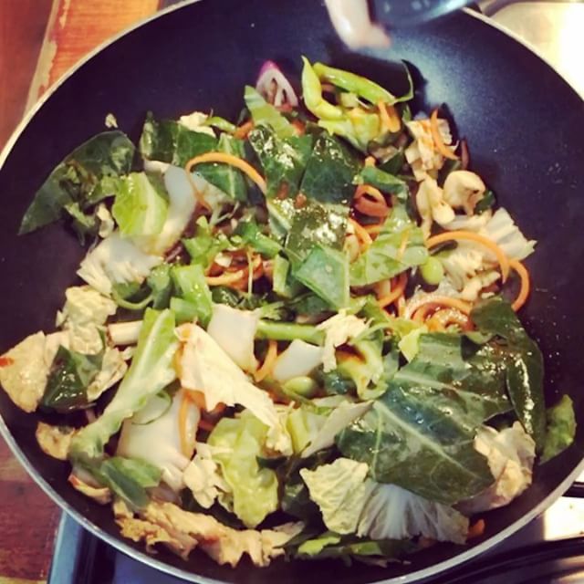 Getting ready for a super chilled Friday night and some well deserved me time 🍜 - D Sanchez (@ginandgirlgains_)