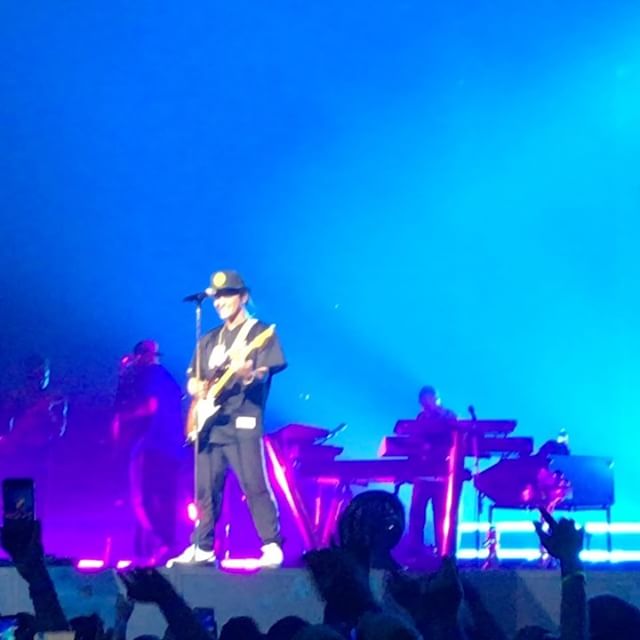 I wanna marry you!!! 👰🏻 #24ktour #24kmagic🔥🔥🔥🔥 #wien #vienna #austria #stadthalle #wienerstadthalle #brunomars #iwannamarryyou #causeitsabeautifulnight - Christoph Jay (@yesiknowmyway)
