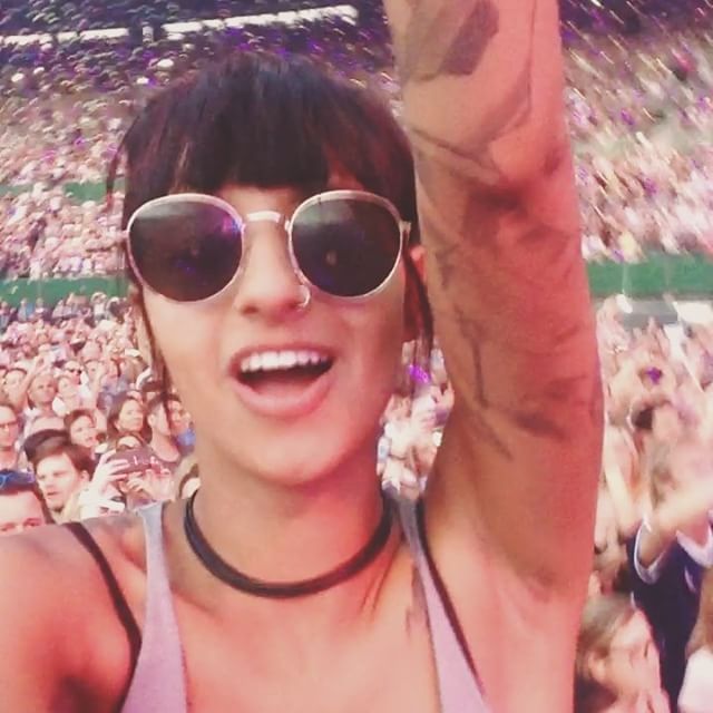 The happiest moment in my life so far ☝🏾😍❤️ thanks to my awesome boyfriend for the best present ever. And thanks for sharing THIS moment with me! I love you to the moon and back. And #coldplay 😂 I love Coldplay to the moon and back too 😍😬👌🏾 #wiedermalbeieinemkonzertgeheult 🙈🙈 #coldplay#concert#vienna#vie#wien#love#emotions#callitmagic#couple#me#happyme#positivevibes - Christoph Jay (@_wildwobs)