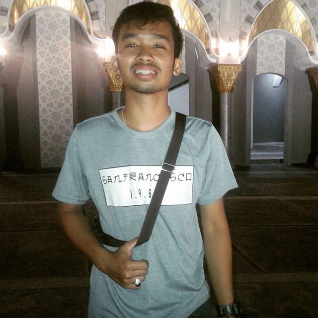 Just a smile that can
.
.
.
.
#smile #handsome #likeforfollow #follow4follow #uniform #menshealth #me #maedemenina #just #dream #vcso #vscocam - THE★DOUBLE★BARREL★BLACKOUT (@hendramulyadi24)