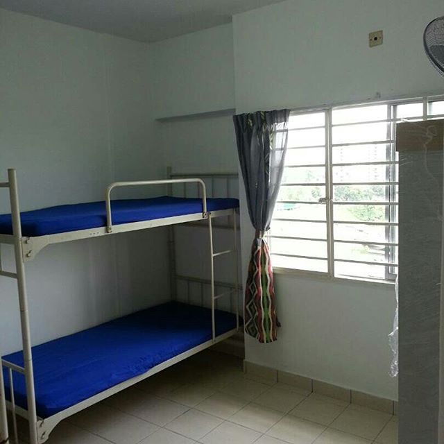 Panas 🔥🔥
Panas 🔥🔥
.
KEMASUKKAN SEGERA
.
Bulan Jun/Julai 2017
.
PANGSAPURI PERSANDA 3 (SERVICE)
Seksyen 13, Shah Alam (mengadap Federal Highway)
.
PEREMPUAN BUJANG (BEKERJA/ STUDENT)
.
HARGA :
RM225-RM250 / pax (sharing)
3 bilik, 2 bilik air
Deposit 2 + 1 + RM100 (UTILITY)
.
KEMUDAHAN :
1. Katil & tilam 🆓 (double decker)
2. TV 🆓
3. Mesin basuh 🆓
4. Dapur 🆓
5. 2 covered parking & 2 access card
6. Swimming pool, playground, dobi, kedai makan, jogging track
.
BERDEKATAN :
1. MSU
2. AEON Mall
3. Tesco & Giant
4. Stadium Shah Alam
5. KDU & SEED College
.
Whatsapp
http://www.wasap.my/60172070601 .
.
#forrent #sewa #apartment #persanda #lowcost #student #single #mudah - Elena💝🌟🐬 (@aimi_aziz210)