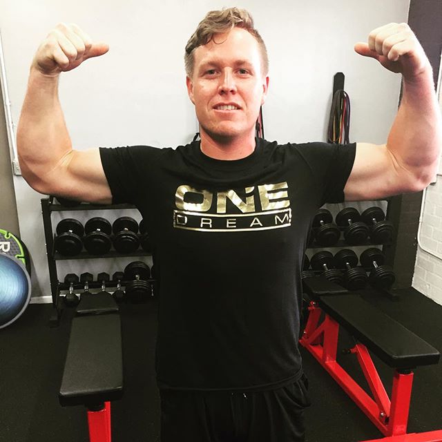 No time like now to get to work! Thanks @onedream_athletics for the awesome shirt. #thankful #grateful #fitness #lift #golffitness #preworkout #gymlife #workout #golf #pga #socal #beast #mobility #stability #gains #train #trainer #losangeles #california #protein #trx #golflife #transformationtuesday #health #healthy #exercise #squats #deadlift #vegan #beastmode - tankipink (@ericksonperformancetraining)