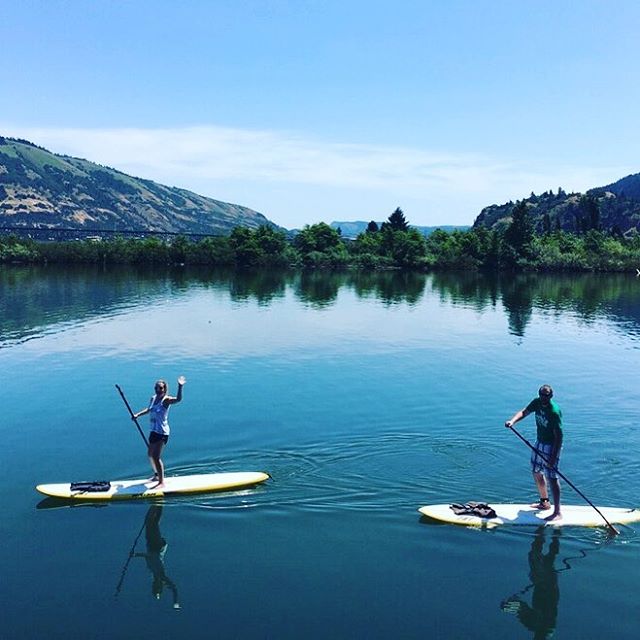 Cash me paddle boardin. - Living_m.j. ✌🏼️💕 (@misscindyholmes)