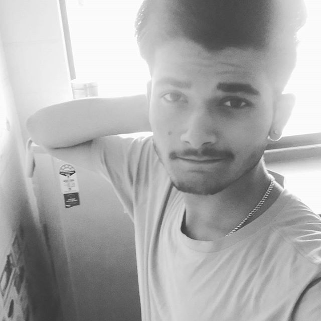 #its #blackandwhite #mode Confidence is not achieved overnight. It can be achieved by learning from mistakes, it can be achieved by learning from experience.😀 - MarleBolivar (@harshvardhan695)