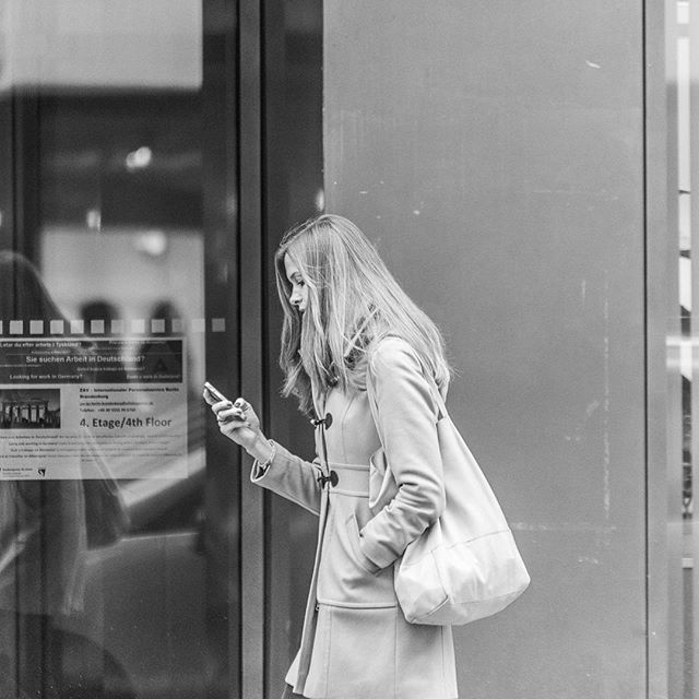 Checking for updates. 
#2017 #landscape #retweet #landscape_captures #picoftheday #photooftheday #igdaily #igpic #igphoto #people #streetphotography #streetfashion #england #woman #street #fashion #oxford #oxfordshire #tourism #cotswolds #nikon #nikon_photography #architecture #blackandwhitephotography #monotone #D810 #character #england #uk and the surrounding areas - yUMa (@desbrambley)
