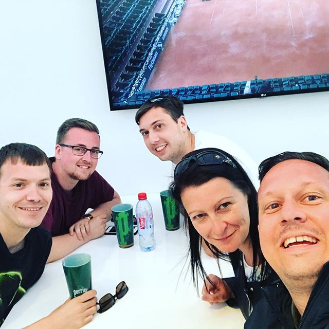 #bar #beers #champagne #Beautiful #paris #france #makingmemories #tennis #rolandgarros 💕🇫🇷🎾#rg17 - Mark Anthony (@adamfirrell)
