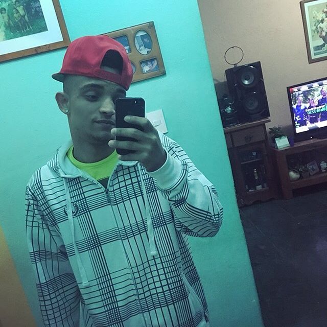 O jogo que nois joga vc nao joga... 🎶🎶#goodnight #instasize #life #RAP #world - ZYJE TAK ZEBY MI BYŁO DOBRZE;) (@brenoo13)