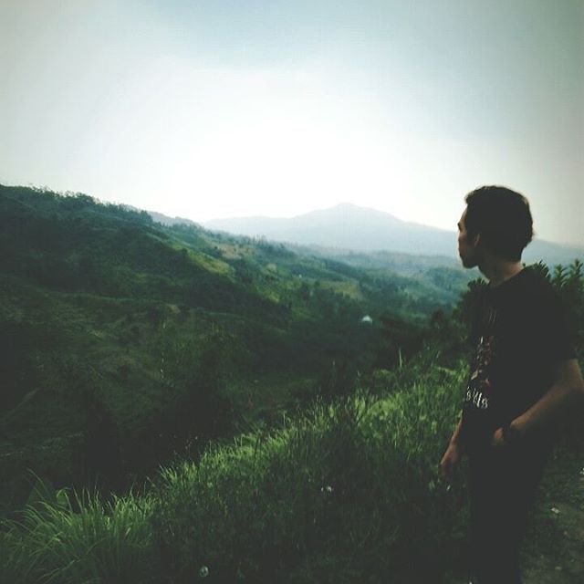 . tempat yang damaikan suasana hati
#clouds #cloud #cloudporn #weather #lookup #sky #skies #skyporn #cloudy #instacloud #instaclouds #instagood #nature #beautiful #gloomy #skyline #horizon #instasky #epicsky #crazyclouds #photooftheday #cloud_skye #skyback #insta_sky_lovers #iskyhub #skypainters - ಥ⌣ಥ (@dean_47)