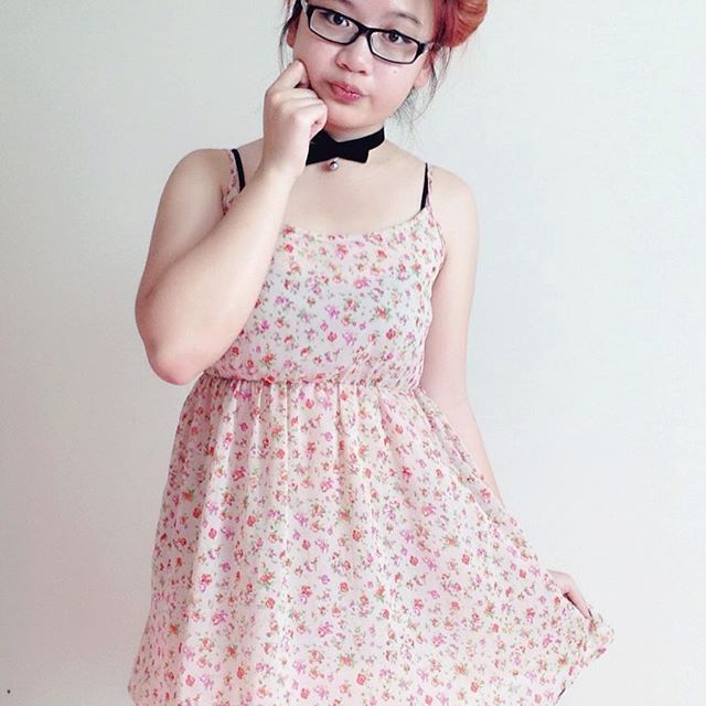 Last day before exams come to eat me. T^T -
-
-
-
#lastday #school #kawaii #ulzzang #pastel #pink #floral #cute #schoolgirl #choker #bell #bow #buns #spacebuns #kowai #weeb #weeaboo #megane #otaku #summer #dress - V E R O N I C A    M U Ñ O Z (@radish_senpai)