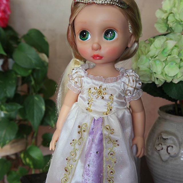 #tangled #rapunzel #rapunzeldoll #disney #disneydoll #animatordoll #animatorrapunzel #weddingrapunzel #ooakdoll #ooak #ooakrapunzeldoll #disneystore #disneydoll #disneygram #dollstagram #instadoll #dollsgram #instadisney #dollart #dollartist - The Happiest Fitness Co (@bobbymirren)