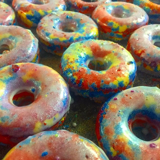 Freshly glazed rainbow donut bath bombs! Available now 🍩 #manonthemoonmystics #donut #donuts #rainbow #unicorn #mermaid #bath #bathbomb #bathbombs #bathart #art #vegan #handmade #glazed #satisfying #fit #spamforspam #spam #etsy #instagood #love #wicca #wiccan #spring #summer #sale #soap #soaps #bakery - arianagrande✨ (@manonthemoonmystics)