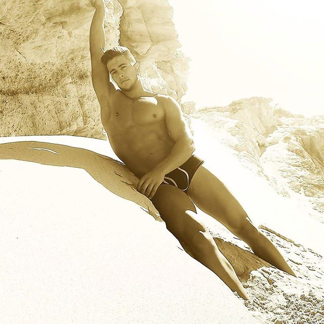 Fotógrafo: Miguel Aleixos
Modelo: Tiago
Guincho
#hot #sexy #beach #summer #sunga #praia #gourgeous #gorgeous #hansome #awesome #malemodel #mensphisique #menphotography #boy💙 #cute😍 #armani #art🎨 #photofashion #shooting #photoshoot #portugal #male #man #guy #bestmodel - 👙ブラジリアンビキニ👙即発送BeeBareStudio (@miguelaleixosphoto)