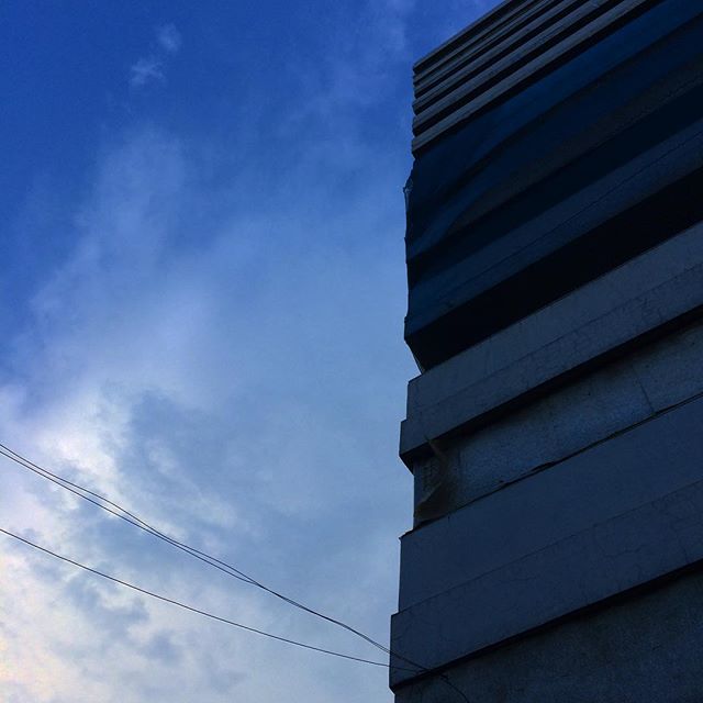 Blue💕
.
.
.
.
.
#photo #photoart #photograph #phototoday #photography #photographer #photographylife #photographylovers #photooftheday #sky #bluesky #building #oldbuilding #bandungphotographer #bandungphotography #bandung #iphone5s #iphone5scamera #iphone5sphotography - Silvia Gu (@putrisolehahs)