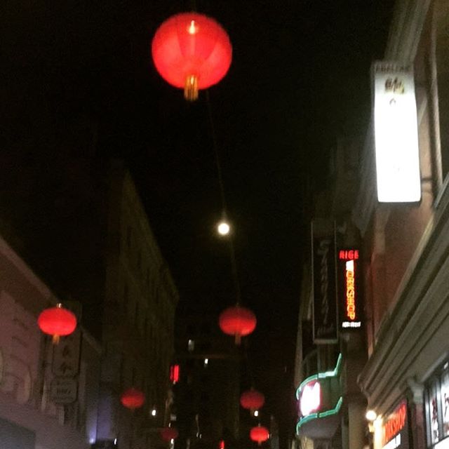 Date night done right 🍚🍻🏮 #chinatown #melbourne - Dee (@emmajademccarthy)