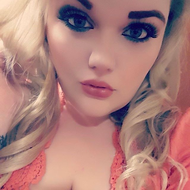 #plussizemodel #plussize #torrid #bodypositive #whiskey #whiskeygirl #countrygirl #citygirl #nobs #fun #happy #selfworth #effyourbeautystandards #beyou #singer #coversongs #confident  #adorable #beauty #makeup #freeyourself  #beautiful  #music #followback #loveyourselfie #love #motivation #MAC #likeit - My Curvy Life (@officialbrieanahjordan)