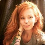 @HAPPILYHEPBURN (@gingerwithink)
